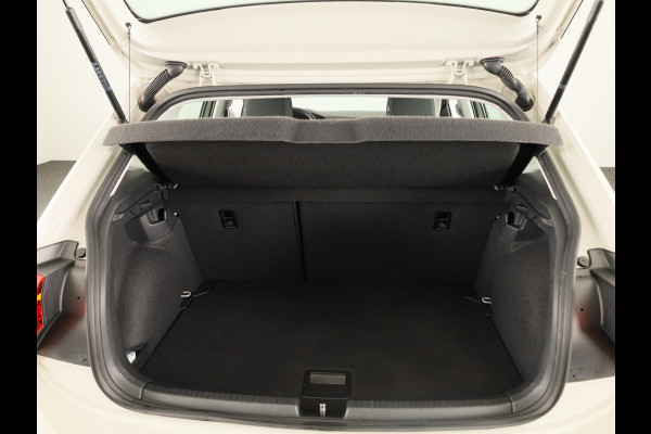 Volkswagen Polo 1.0 TSI Life 95 PK | Navigatie via app | LM velgen | Airco |