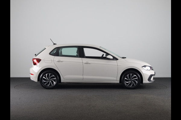 Volkswagen Polo 1.0 TSI Life 95 PK | Navigatie via app | LM velgen | Airco |