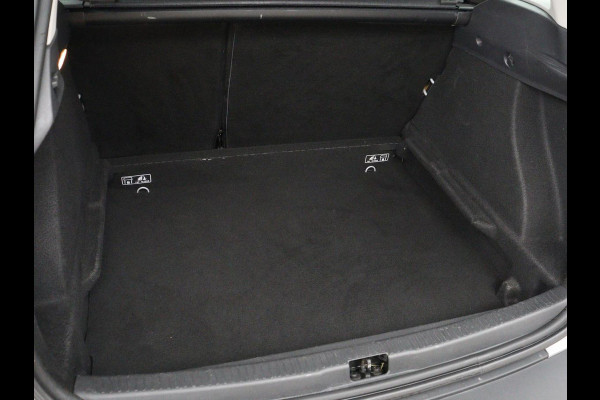 Renault Clio 0.9 TCe Limited | Half leder | Climate control | Navigatie | Keyless | Cruise control | Bluetooth | Parkeerhulp