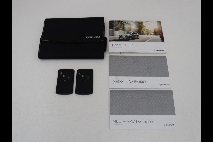 Renault Clio 0.9 TCe Limited | Half leder | Climate control | Navigatie | Keyless | Cruise control | Bluetooth | Parkeerhulp