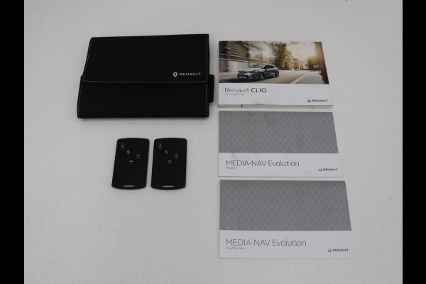 Renault Clio 0.9 TCe Limited | Half leder | Climate control | Navigatie | Keyless | Cruise control | Bluetooth | Parkeerhulp