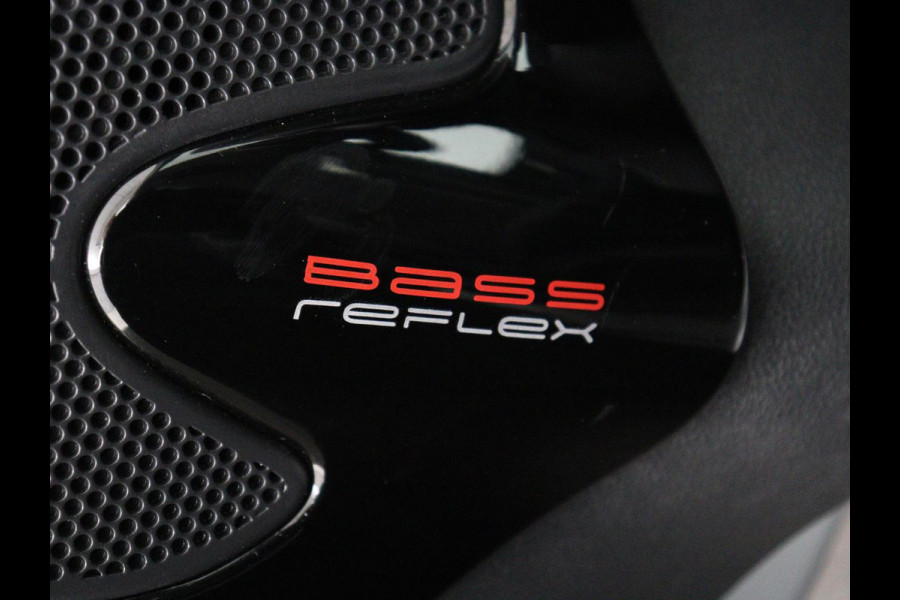 Renault Clio 0.9 TCe Limited | Half leder | Climate control | Navigatie | Keyless | Cruise control | Bluetooth | Parkeerhulp