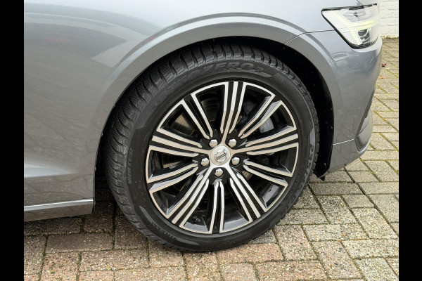 Volvo V60 2.0 T5 Aut. Stoelverwarming V+A Carplay Trekhaak Leder Cruise Camera Pdc Navi Led Elek. A-klep