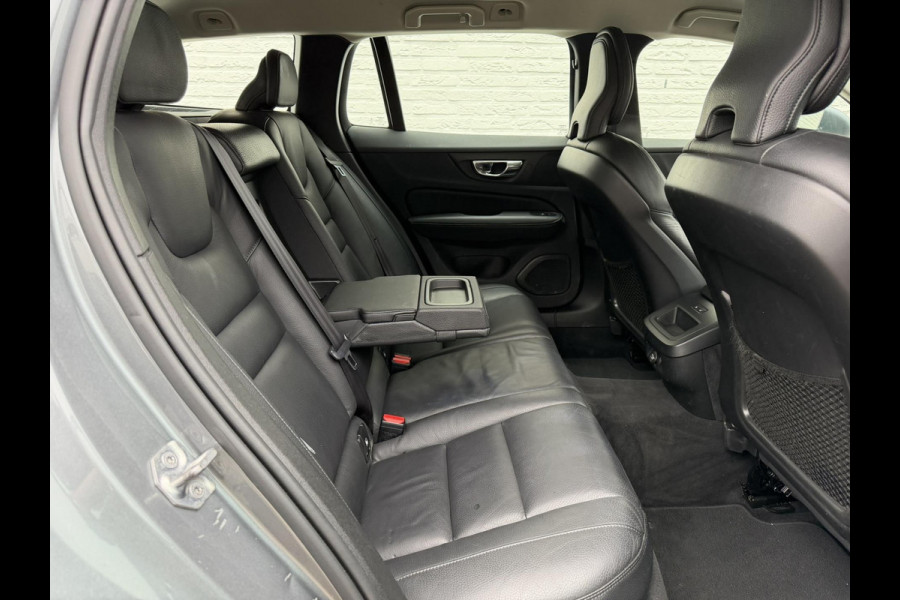 Volvo V60 2.0 T5 Aut. Stoelverwarming V+A Carplay Trekhaak Leder Cruise Camera Pdc Navi Led Elek. A-klep