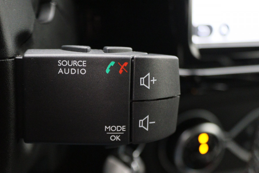 Renault Twingo Z.E. R80 E-Tech Série Limitée Urban Night 22 kWh