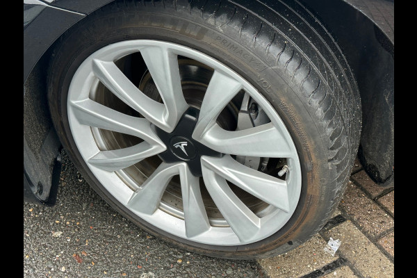 Tesla Model 3 Long Range AWD 75 kWh