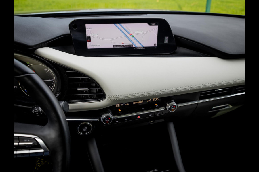 Mazda 3 2.0 e-SkyActiv-X M Hybrid 180 Luxury Leder|HeadUp display