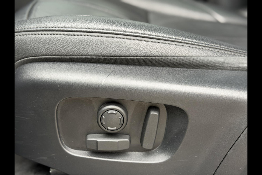 Land Rover Range Rover Evoque 1.5 P300e AWD R-Dynamic SE Black Style|Schuif/kantel dak|Meridian|Sfeer|Winterpakket