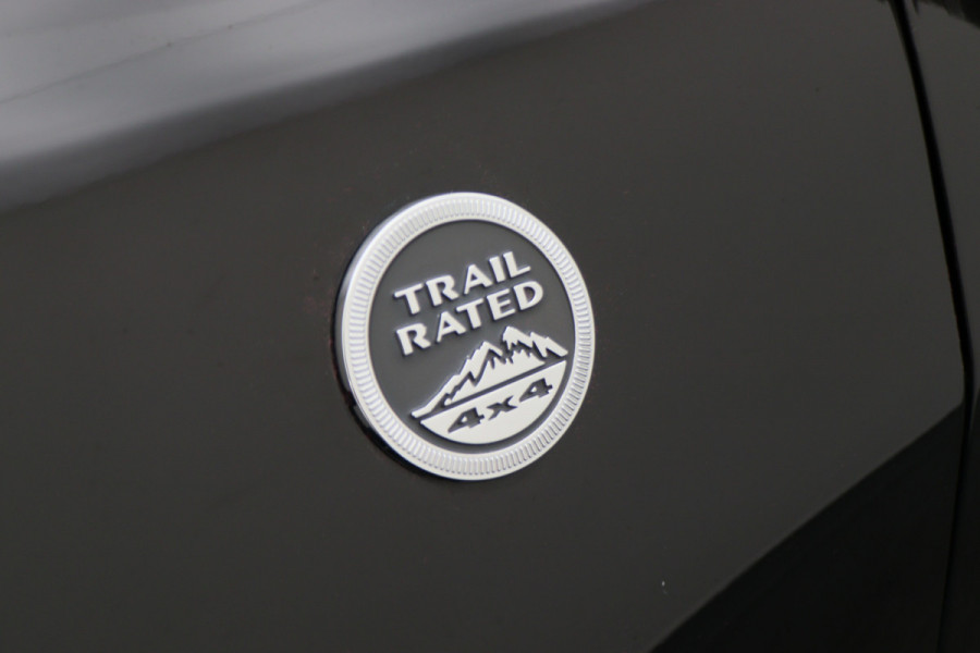 Jeep Compass 4xe 240 Plug-in Hybrid Electric Trailhawk Panoramadak, ACC, Camera, Apple Carplay, Virtual Cockpit, Climate, 17''