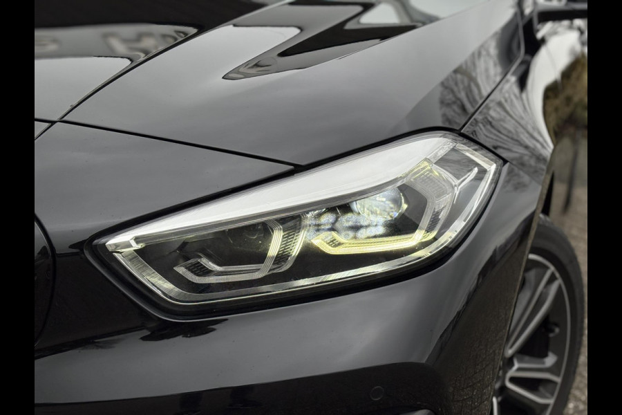 BMW 1-serie 118i High Executive Edition | Navi, PDC, Carplay/Android, Cruise, Stoelverw., Climate | Goed onderhouden |