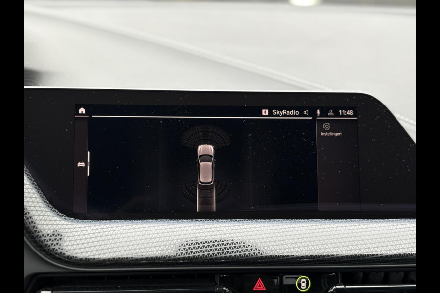 BMW 1-serie 118i High Executive Edition | Navi, PDC, Carplay/Android, Cruise, Stoelverw., Climate | Goed onderhouden |