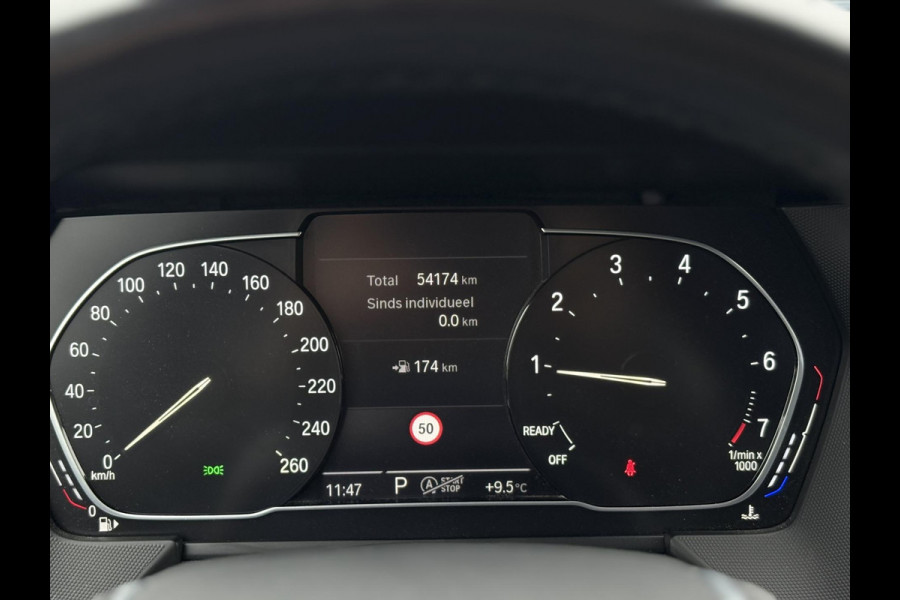 BMW 1-serie 118i High Executive Edition | Navi, PDC, Carplay/Android, Cruise, Stoelverw., Climate | Goed onderhouden |