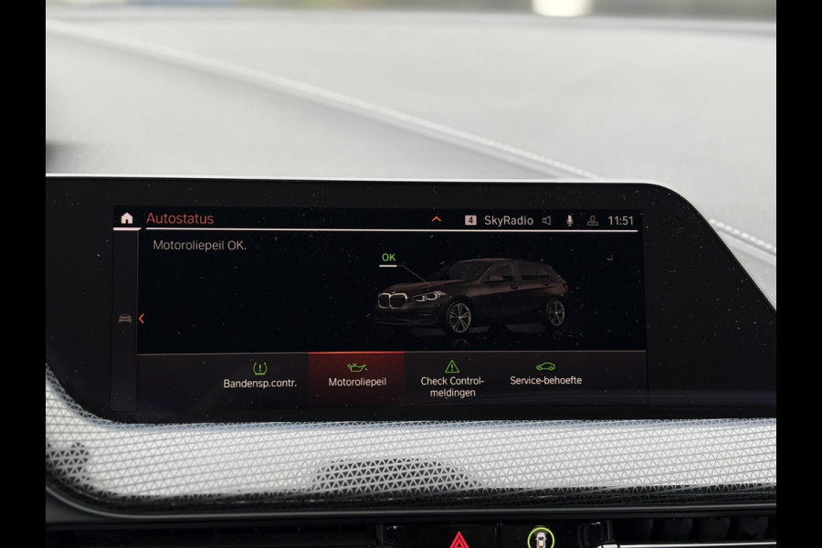 BMW 1-serie 118i High Executive Edition | Navi, PDC, Carplay/Android, Cruise, Stoelverw., Climate | Goed onderhouden |