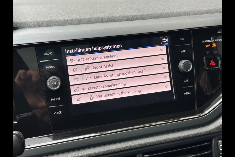 Volkswagen Polo 1.0 TSI R-Line Aut Navi Camera Carplay Pano