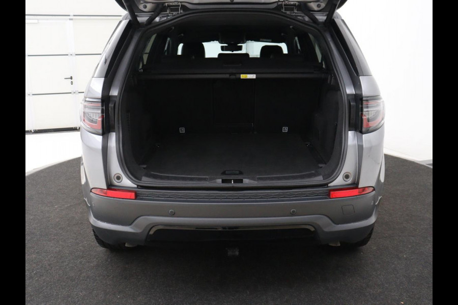 Land Rover Discovery Sport P300e 1.5 SE | Head-Up | Trekhaak | Leder | 360 Camera | Carplay | Navigatie | Keyless | DAB | Digital Cockpit | Parkeerhulp | Climate control | Cruise control | PHEV | Plug In
