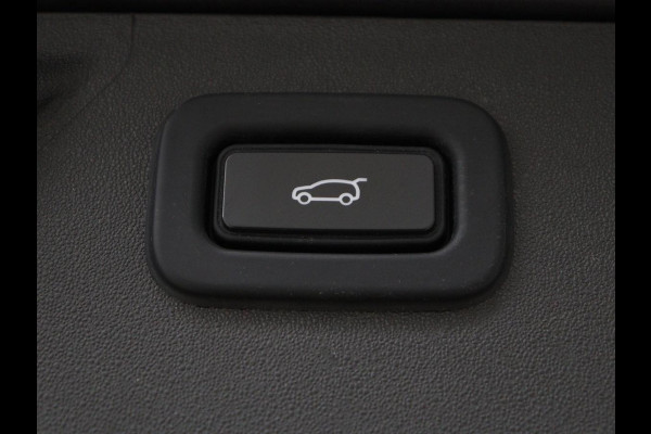 Land Rover Discovery Sport P300e 1.5 SE | Head-Up | Trekhaak | Leder | 360 Camera | Carplay | Navigatie | Keyless | DAB | Digital Cockpit | Parkeerhulp | Climate control | Cruise control | PHEV | Plug In