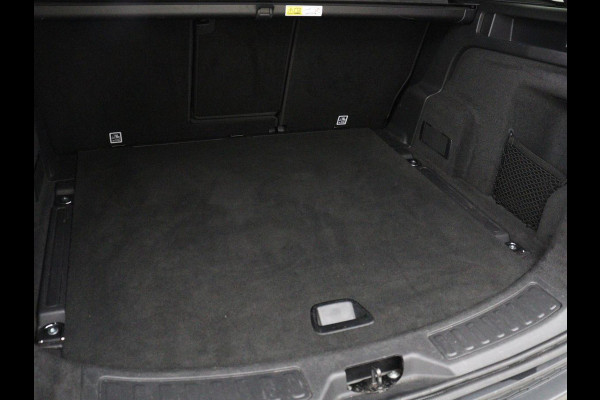 Land Rover Discovery Sport P300e 1.5 SE | Head-Up | Trekhaak | Leder | 360 Camera | Carplay | Navigatie | Keyless | DAB | Digital Cockpit | Parkeerhulp | Climate control | Cruise control | PHEV | Plug In