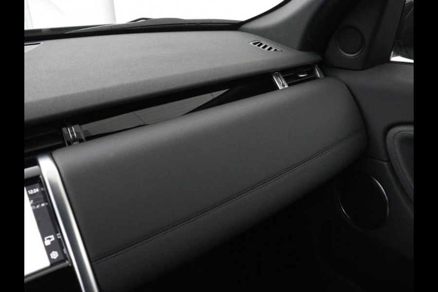 Land Rover Discovery Sport P300e 1.5 SE | Head-Up | Trekhaak | Leder | 360 Camera | Carplay | Navigatie | Keyless | DAB | Digital Cockpit | Parkeerhulp | Climate control | Cruise control | PHEV | Plug In
