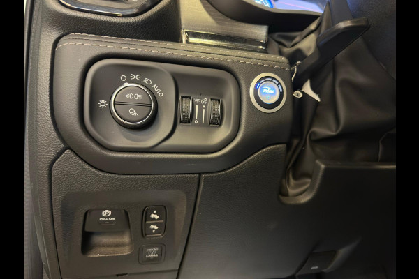 Dodge Ram 1500 5.7 V8 4x4 Crew Cab Limited|LPG|PANO|RAMBOX|LUCHTVERING|HK|VOL!!!