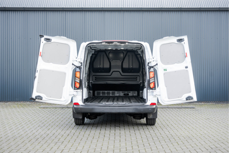 Ford Transit 2.0 TDCI L2H1 | 130PK | CarPlay | Navi | Camera | LED | Cruise | Airco | 3-Zits