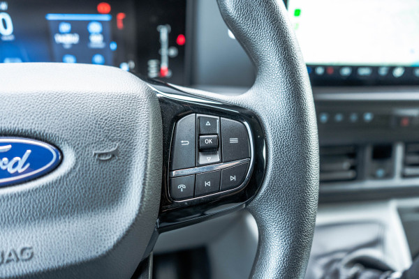 Ford Transit 2.0 TDCI L2H1 | 130PK | CarPlay | Navi | Camera | LED | Cruise | Airco | 3-Zits