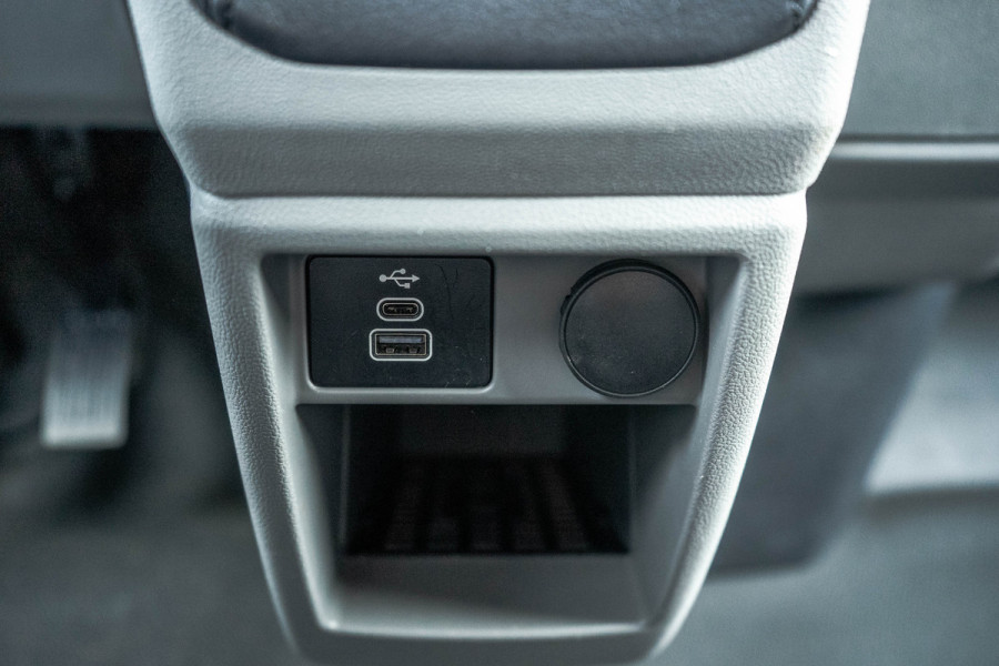 Ford Transit 2.0 TDCI L2H1 | 130PK | CarPlay | Navi | Camera | LED | Cruise | Airco | 3-Zits