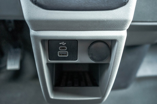 Ford Transit 2.0 TDCI L2H1 | 130PK | CarPlay | Navi | Camera | LED | Cruise | Airco | 3-Zits