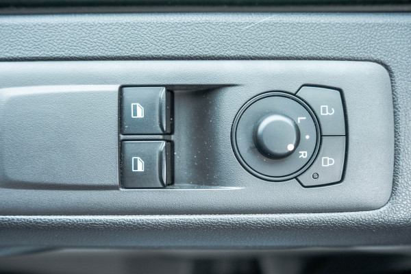 Ford Transit 2.0 TDCI L2H1 | 130PK | CarPlay | Navi | Camera | LED | Cruise | Airco | 3-Zits