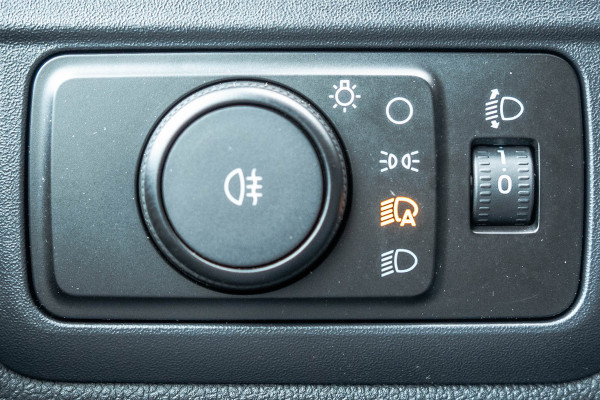 Ford Transit 2.0 TDCI L2H1 | 130PK | CarPlay | Navi | Camera | LED | Cruise | Airco | 3-Zits