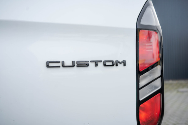 Ford Transit 2.0 TDCI L2H1 | 130PK | CarPlay | Navi | Camera | LED | Cruise | Airco | 3-Zits