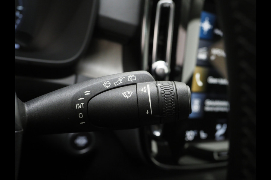 Volvo XC40 1.5 T5 Recharge Inscription | Panoramadak | Leder | Trekhaak | Pilot Assist | Harman/Kardon | 360 | Keyless