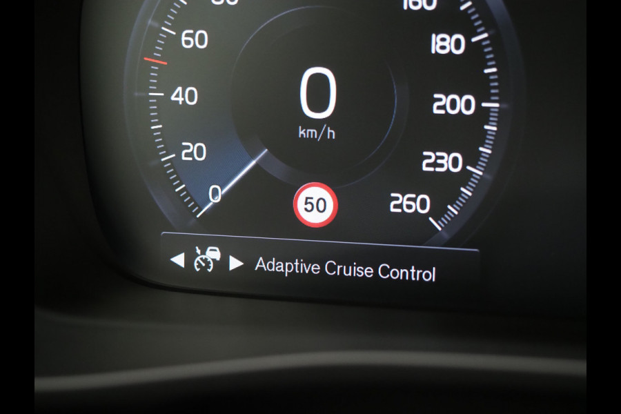 Volvo XC40 1.5 T5 Recharge Inscription | Panoramadak | Leder | Trekhaak | Pilot Assist | Harman/Kardon | 360 | Keyless