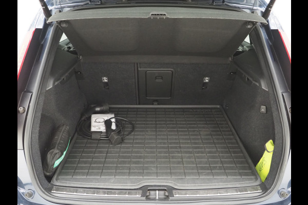 Volvo XC40 1.5 T5 Recharge Inscription | Panoramadak | Leder | Trekhaak | Pilot Assist | Harman/Kardon | 360 | Keyless