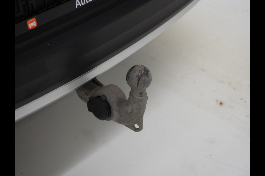 Volvo XC40 1.5 T5 Recharge Inscription | Panoramadak | Leder | Trekhaak | Pilot Assist | Harman/Kardon | 360 | Keyless