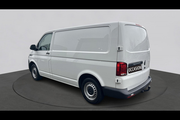 Volkswagen Transporter L1H1 2.0 TDI 110pk 3.2T Laadruimte inrichting,trekhaak,app connect,camera,navigatie Laadruimte inrichting,trekhaak,app connect,camera,navigatie