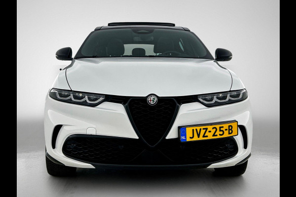 Alfa Romeo Tonale 1.5T Hybrid Veloce PANO | CAMERA | STOELVERWAMING & VENTILATIE | LEER