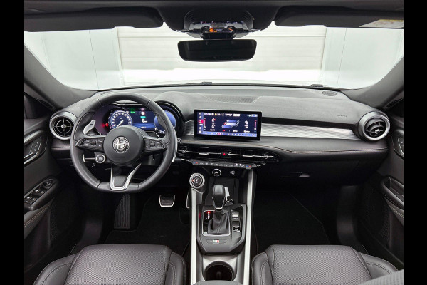Alfa Romeo Tonale 1.5T Hybrid Veloce PANO | CAMERA | STOELVERWAMING & VENTILATIE | LEER