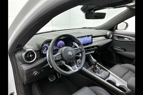 Alfa Romeo Tonale 1.5T Hybrid Veloce PANO | CAMERA | STOELVERWAMING & VENTILATIE | LEER