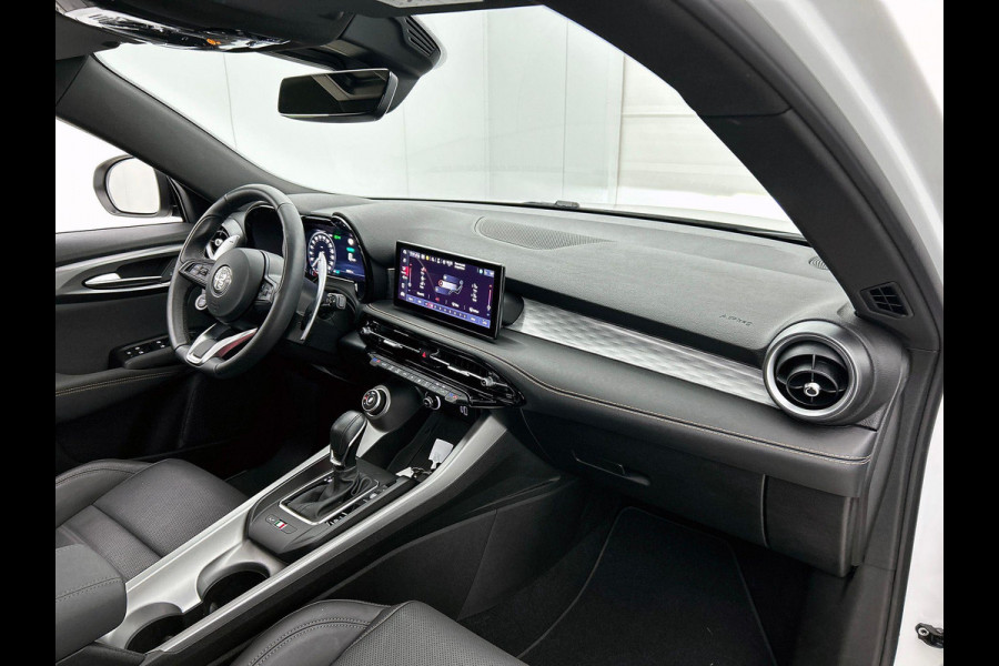 Alfa Romeo Tonale 1.5T Hybrid Veloce PANO | CAMERA | STOELVERWAMING & VENTILATIE | LEER