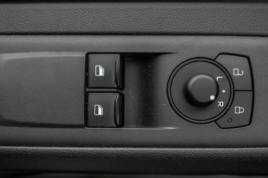 Ford Transit Custom 2.0 TDCI L2H1 | 130PK | CarPlay | Navi | Camera | LED | Cruise | Airco