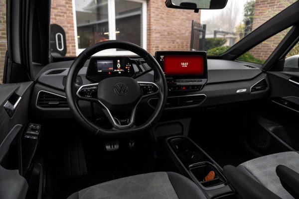 Volkswagen ID.3 First 58 kWh 350 Km Actieradius BTW 1e Eig Adaptive Sfeerverlichting Stoelverwarming 18''