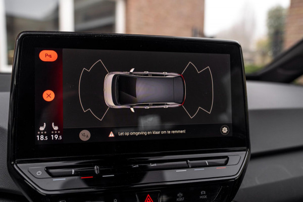Volkswagen ID.3 First 58 kWh 350 Km Actieradius BTW 1e Eig Adaptive Sfeerverlichting Stoelverwarming 18''