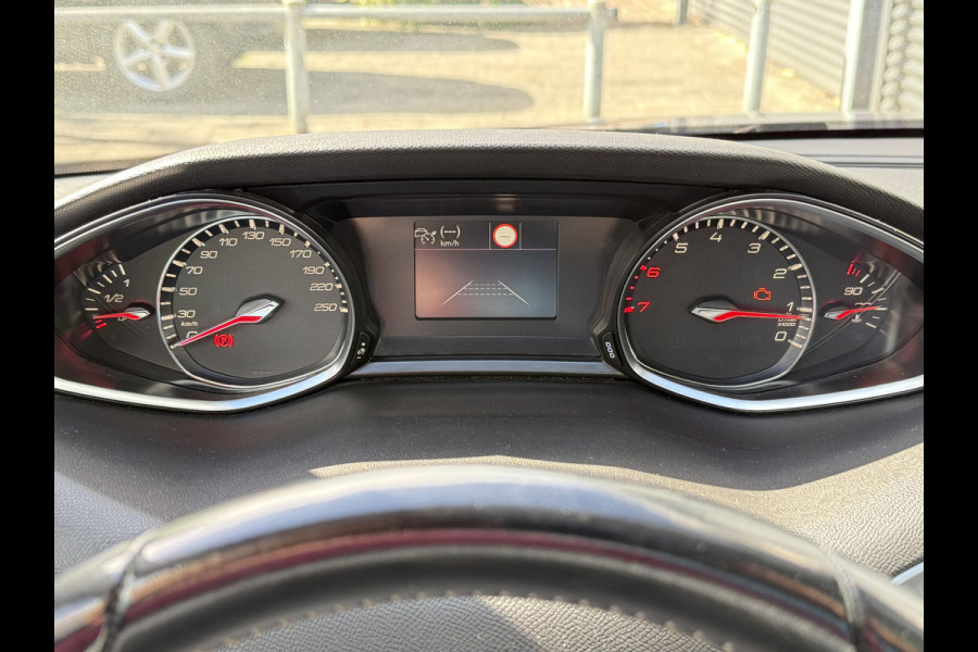 Peugeot 308 SW BWJ 2018 | 1.2PT 111PK Executive | LEER | PANO DAK | CLIMA | NAVI | CRUISE |