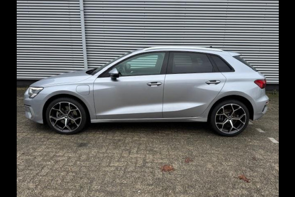 Audi A3 Sportback 40 TFSI e Advanced edition 205PK,Carplay,Virtual,Cruise,LED,Parkcontrol,Stoelverwarming
