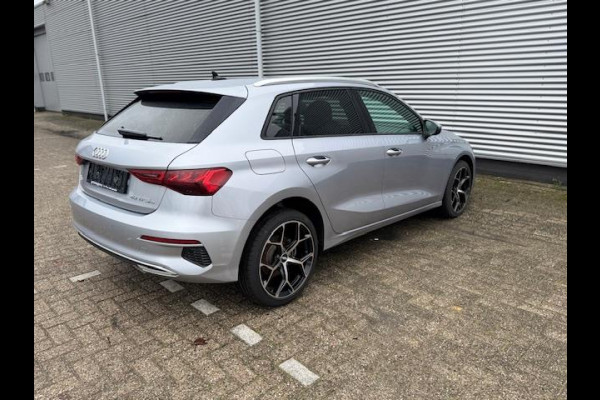 Audi A3 Sportback 40 TFSI e Advanced edition 205PK,Carplay,Virtual,Cruise,LED,Parkcontrol,Stoelverwarming