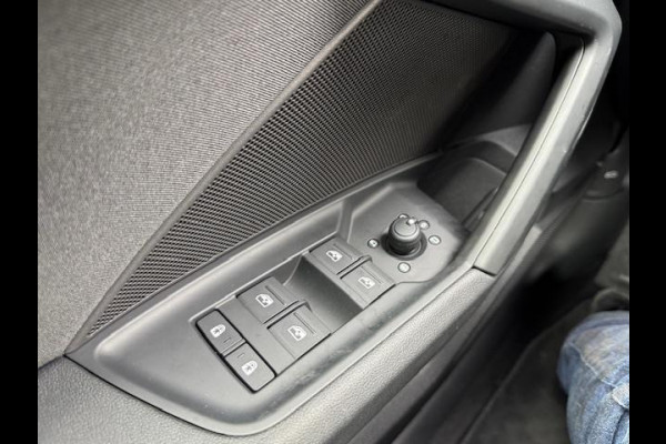 Audi A3 Sportback 40 TFSI e Advanced edition 205PK,Carplay,Virtual,Cruise,LED,Parkcontrol,Stoelverwarming