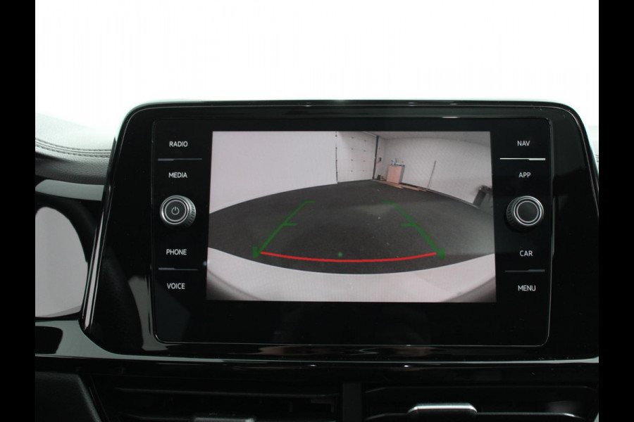 Volkswagen T-Roc 1.5 TSI DSG R-Line+Blackpack Climate control | Adaptieve cruise control | Panoramadak | LED | Navigatie | Achteruitrijcamera | Parkeersensoren | Apple Carplay/ Android Auto | Radio