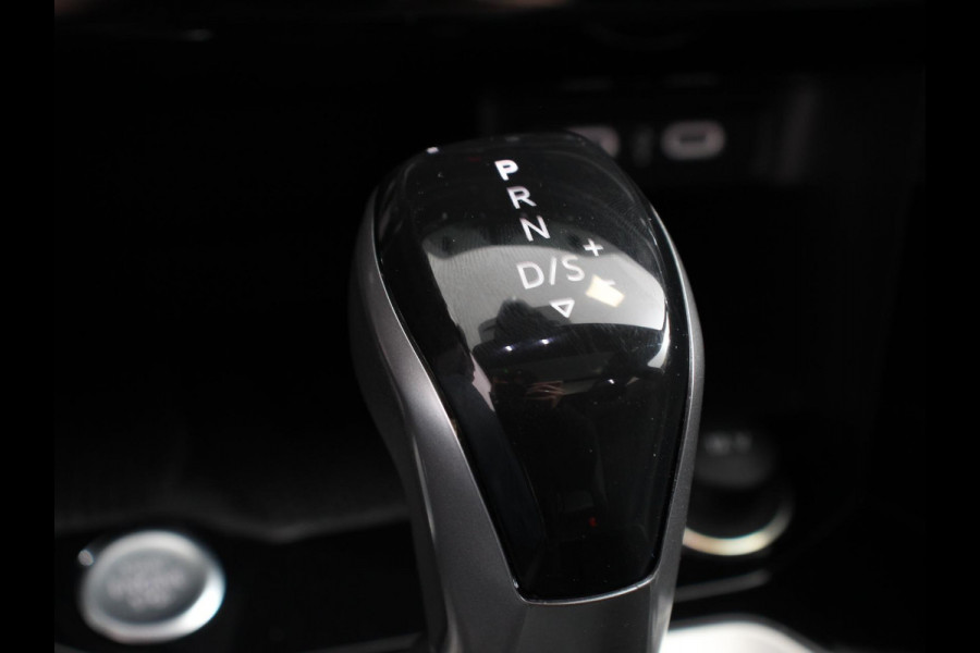 Volkswagen T-Roc 1.5 TSI DSG R-Line+Blackpack Climate control | Adaptieve cruise control | Panoramadak | LED | Navigatie | Achteruitrijcamera | Parkeersensoren | Apple Carplay/ Android Auto | Radio