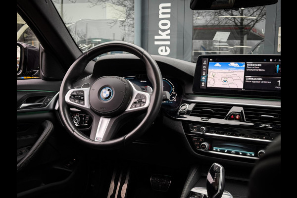 BMW 5 Serie Touring 530e Business Edition Plus M-Sport |Pano|Comfortstoelen|Memory|Head Up|Laser