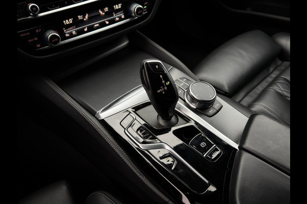 BMW 5 Serie Touring 530e Business Edition Plus M-Sport |Pano|Comfortstoelen|Memory|Head Up|Laser